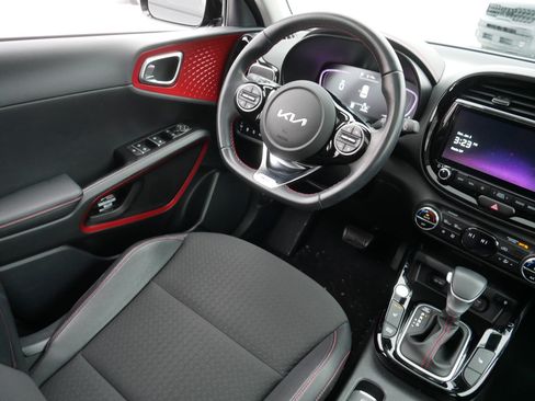 Certified 2023 Kia Soul GT-Line w/ GT-Line Technology Package image 9