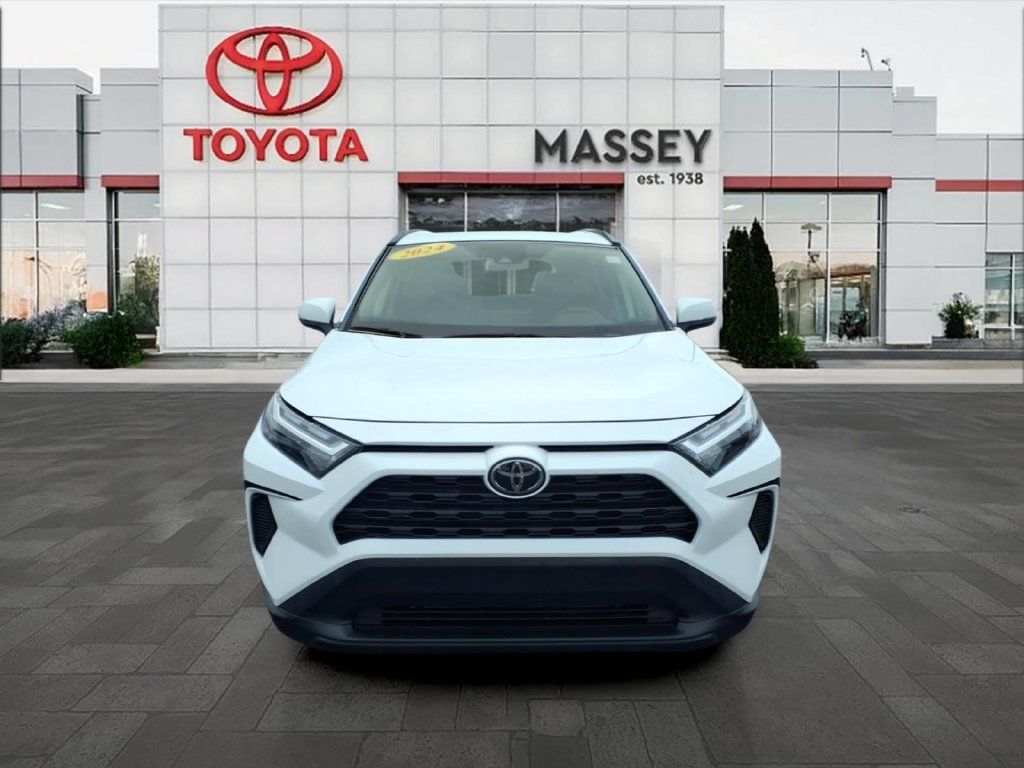 Used 2024 Toyota RAV4 XLE w/ Convenience Package AWD/4WD image 8