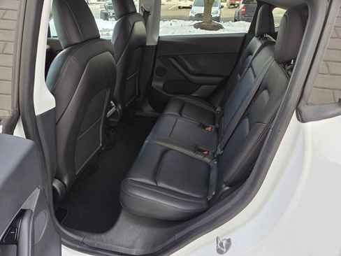 Used 2020 Tesla Model Y Long Range image 24