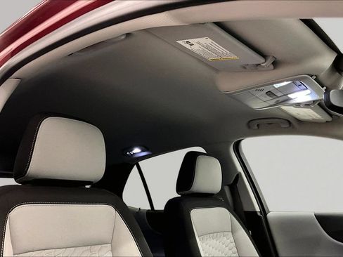 Used 2018 Chevrolet Equinox LT AWD/4WD image 28
