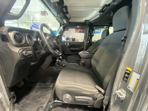 Used 2021 Jeep Gladiator Sport AWD/4WD image 10