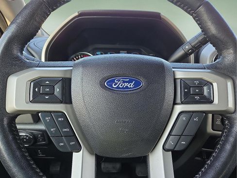 Used 2017 Ford F150 Lariat w/ Trailer Tow Package image 24