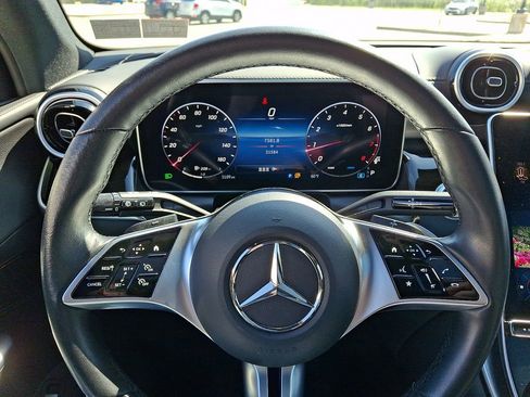 Used 2023 Mercedes-Benz GLC 300 4MATIC image 18