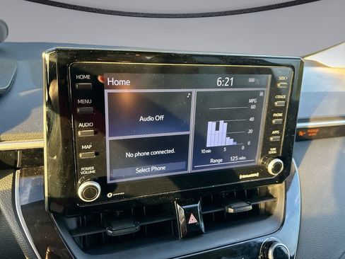 Used 2022 Toyota Corolla LE FWD image 21