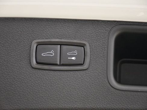 Used 2025 Porsche Macan image 54