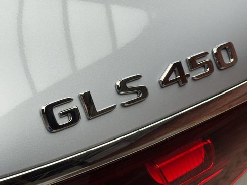 Used 2026 Mercedes-Benz GLS 450 4MATIC image 5
