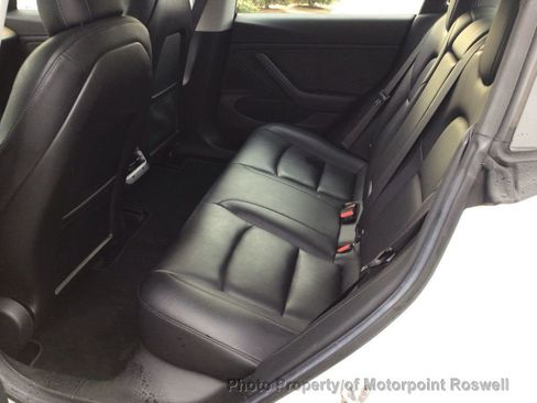Used 2018 Tesla Model 3 Long Range RWD image 2