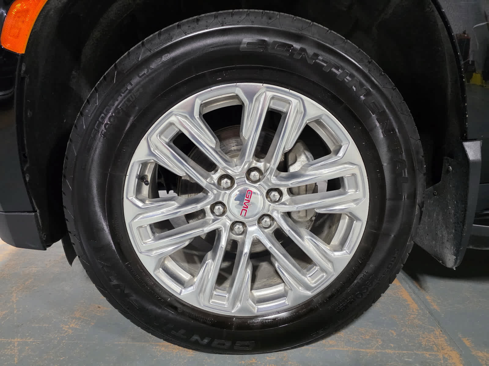 Used 2023 GMC Yukon XL SLT AWD/4WD image 11