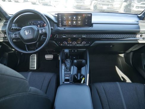 Used 2025 Honda Accord Sport image 5