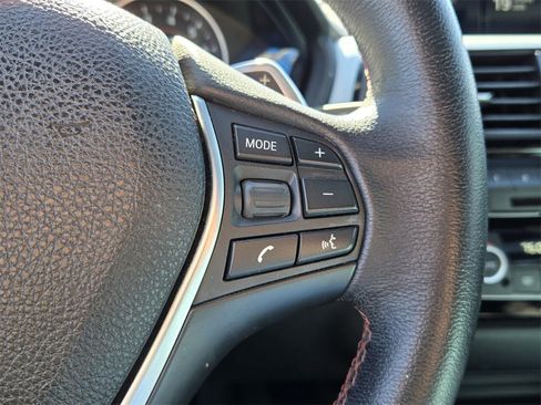 Used 2018 BMW 330e w/ Convenience Package image 25