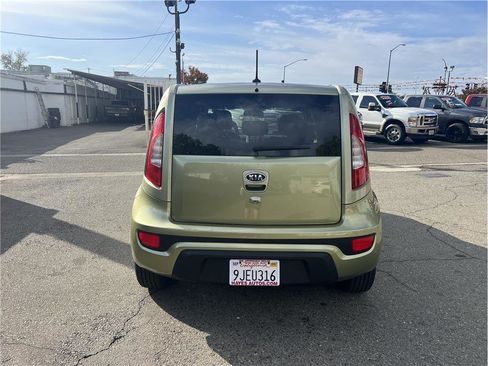 Used 2012 Kia Soul + w/ Audio Pkg image 6