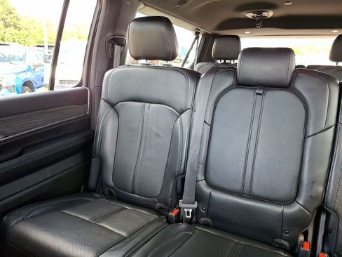 Used 2024 Jeep Wagoneer L Series II w/ Flexible Seating Group AWD/4WD image 13