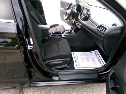 Used 2018 Hyundai Elantra GT image 20