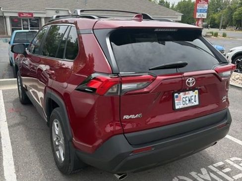 Used 2023 Toyota RAV4 XLE AWD/4WD image 5