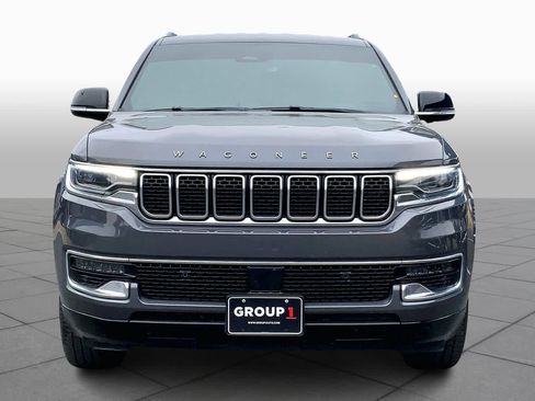 Used 2023 Jeep Wagoneer L 4WD image 3