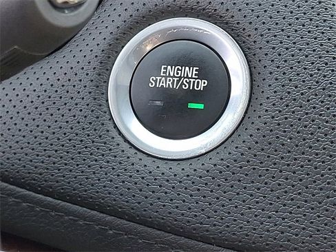 Used 2018 Cadillac XT5 Luxury w/ Driver Awareness Package image 20