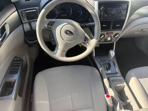 Used 2012 Subaru Forester 2.5X Premium w/ All-Weather Pkg AWD/4WD image 35