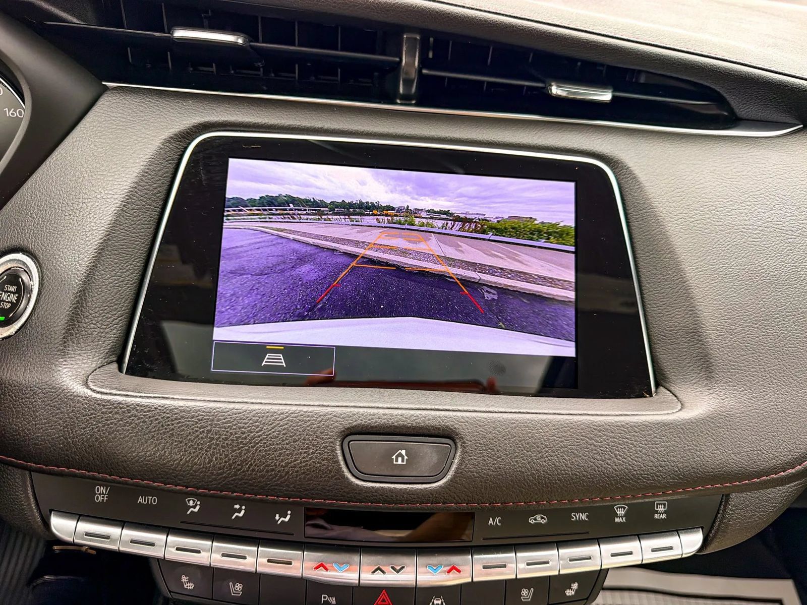 Used 2023 Cadillac XT4 Sport AWD/4WD image 36