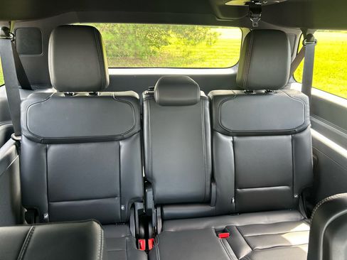 New 2026 Ford Expedition Max Platinum AWD/4WD image 11