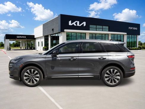 Used 2022 Lincoln Corsair Reserve w/ Luxury Package FWD image 8