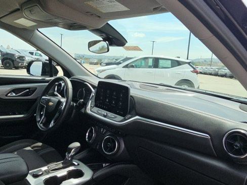 Used 2025 Chevrolet Blazer LT image 28