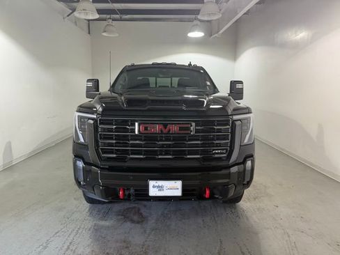 Used 2024 GMC Sierra 2500 AT4 w/ AT4 Premium Plus Package image 2
