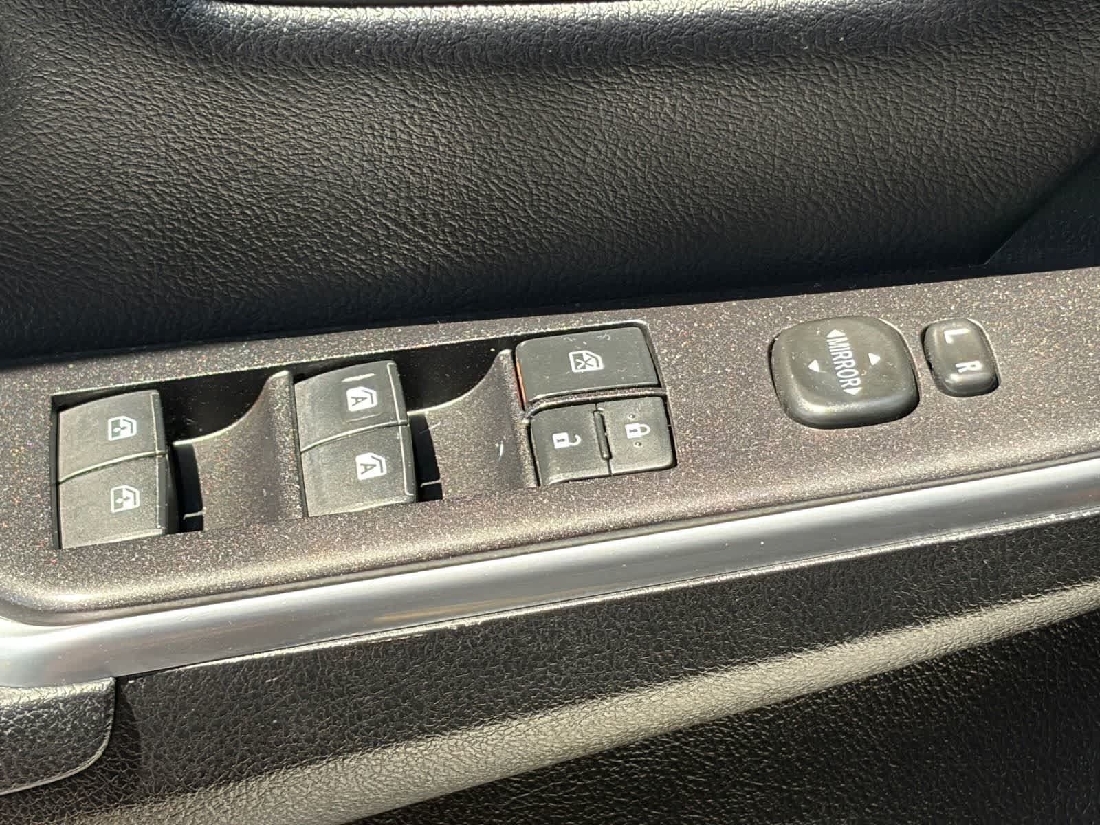 Used 2017 Toyota Camry LE FWD image 15