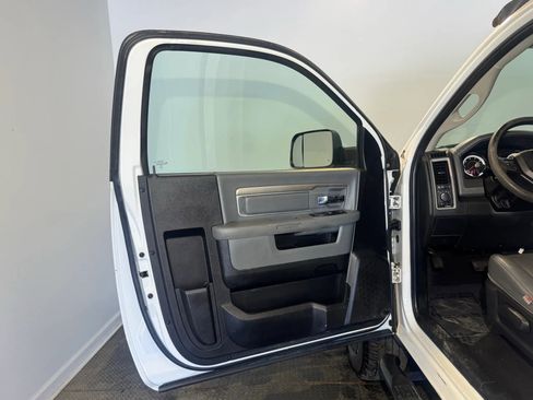 Used 2016 RAM 3500 Tradesman w/ Power & Remote Entry Group AWD/4WD image 7