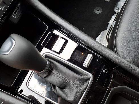 New 2026 Jeep Compass Latitude image 18