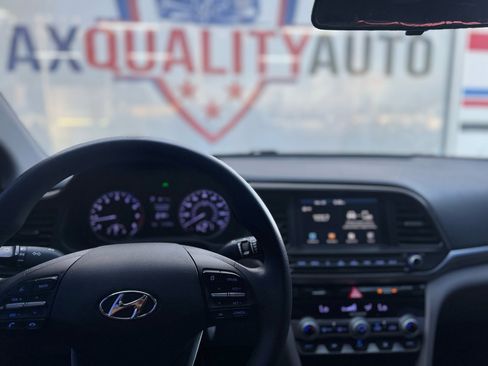 Used 2020 Hyundai Elantra SEL image 35