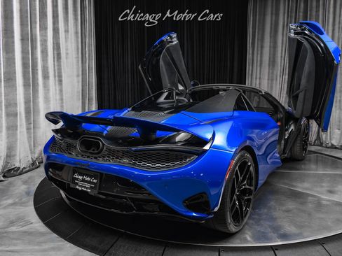 Used 2025 McLaren 750S Spider RWD image 46