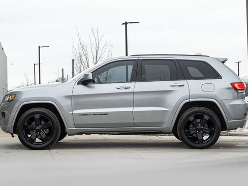Used 2014 Jeep Grand Cherokee Altitude image 6