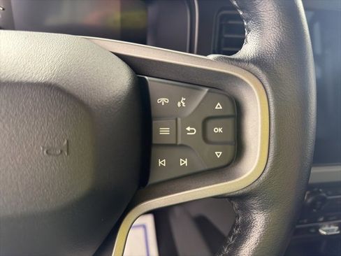 Used 2022 Ford Bronco Badlands image 18