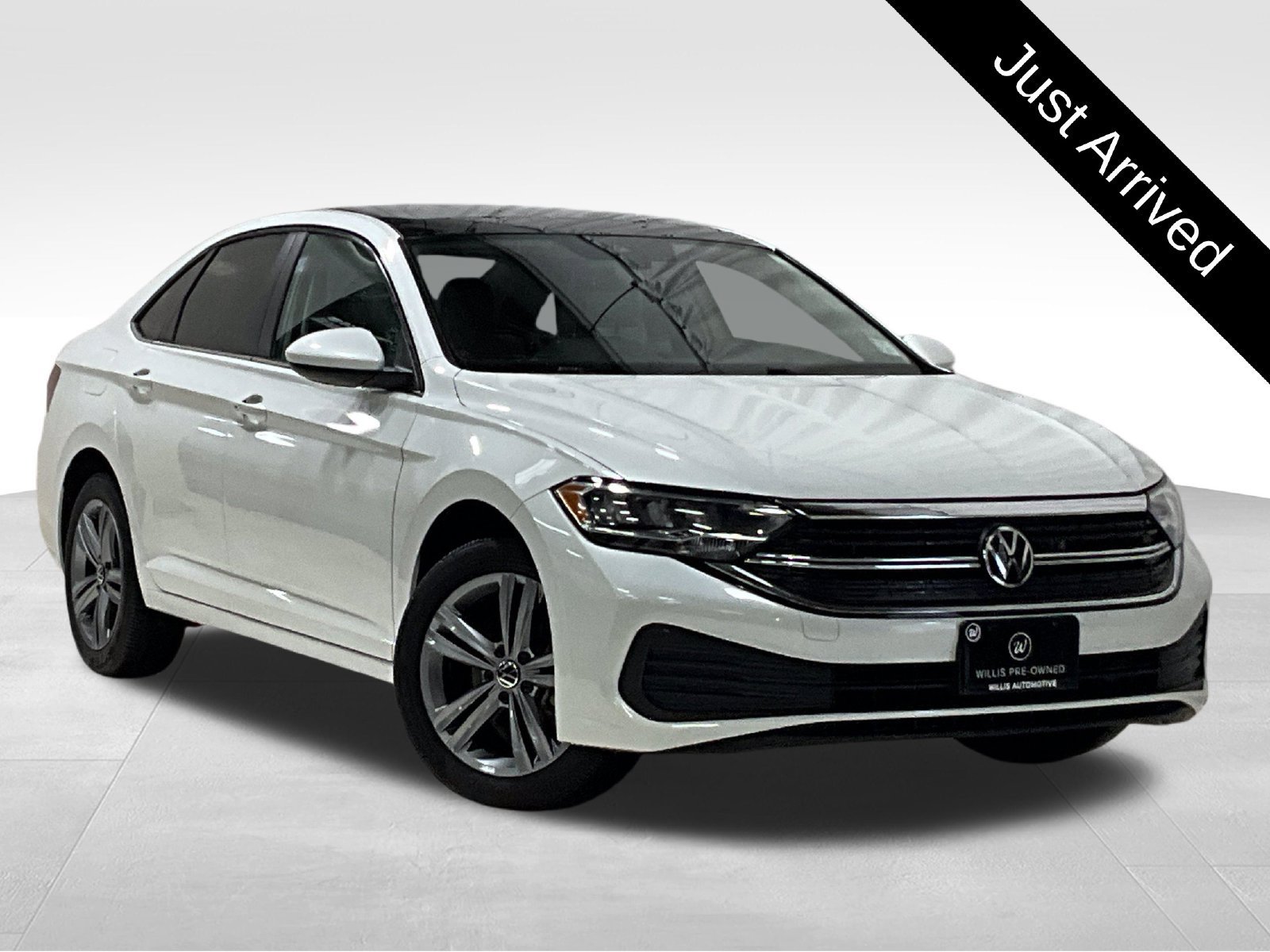 Used 2023 Volkswagen Jetta SE FWD image 1