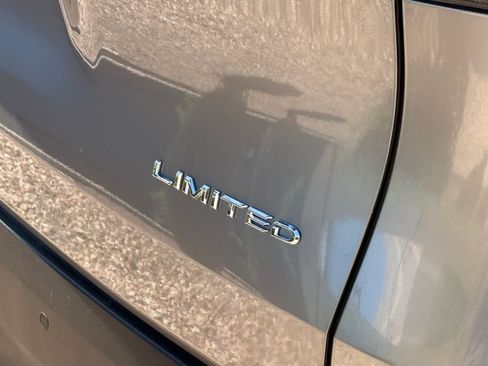 Used 2025 Toyota Grand Highlander FWD image 10