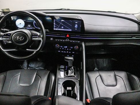 Used 2023 Hyundai Elantra Limited FWD image 13