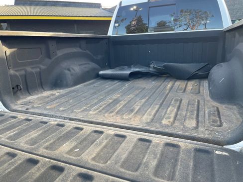 Used 2019 RAM 1500 Big Horn AWD/4WD image 11