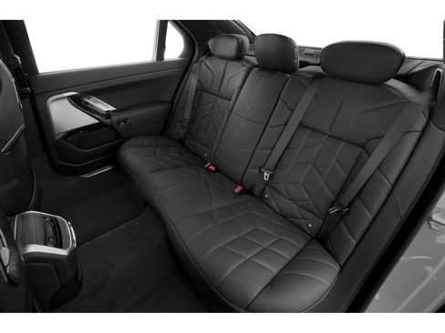 New 2025 BMW 760i xDrive w/ Luxury Rear Seating Package image 9