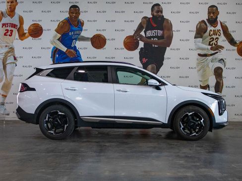 Used 2026 Kia Sportage EX w/ EX Panorama Roof Package FWD image 18