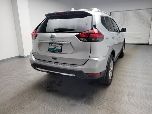 Used 2017 Nissan Rogue SV w/ SV Premium Package AWD/4WD image 7