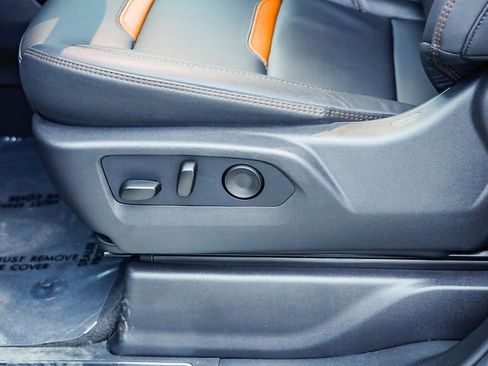 Used 2025 GMC Sierra 2500 AT4 image 52