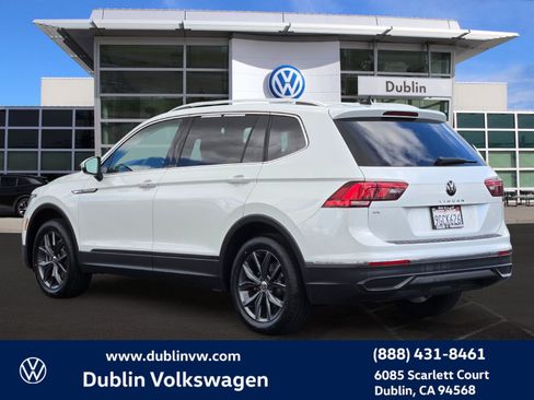 Certified 2023 Volkswagen Tiguan SE w/ Panoramic Sunroof Package image 6