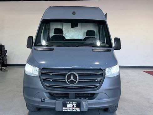 Used 2019 Mercedes-Benz Sprinter 144 image 2