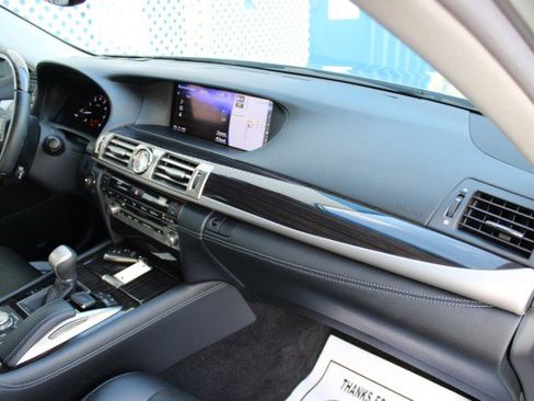 Used 2017 Lexus LS 460 image 11
