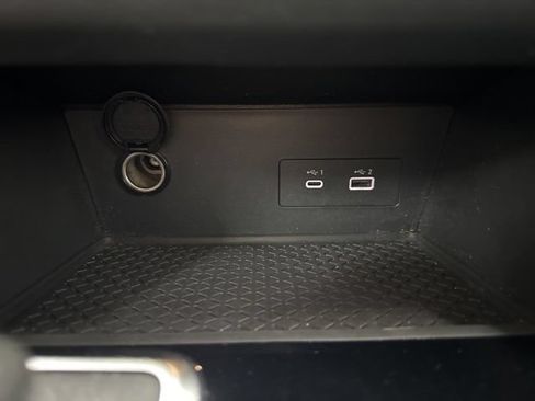 Used 2025 Nissan Pathfinder SV FWD image 18