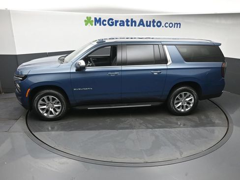 New 2026 Chevrolet Suburban Premier w/ Sun And Tow Package AWD/4WD image 27