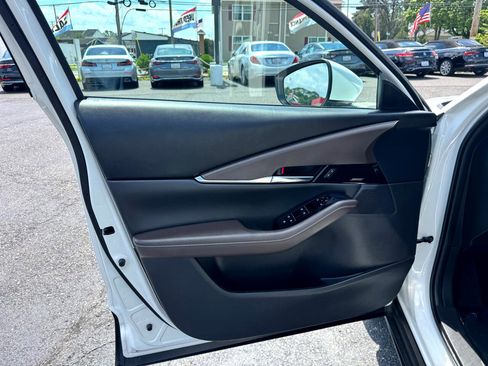 Used 2022 MAZDA CX-30 AWD 2.5 S w/ Premium Package image 9