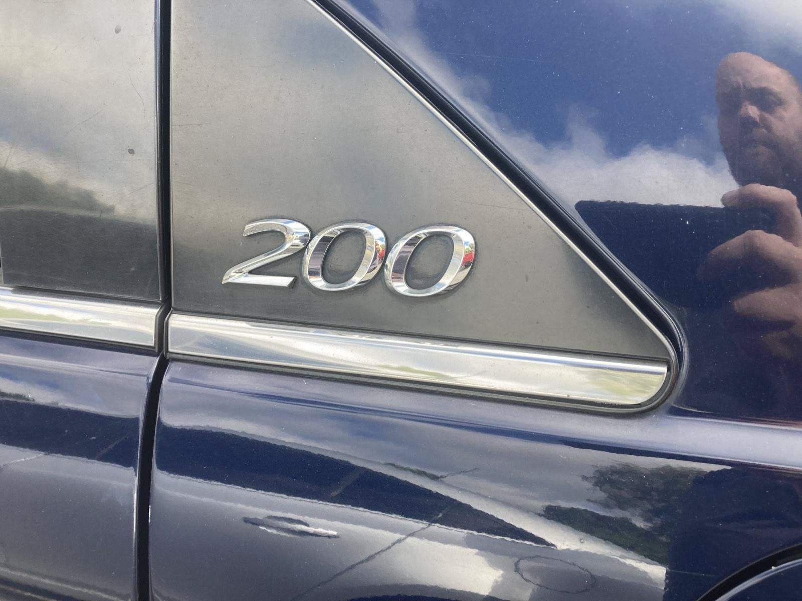 Used 2013 Chrysler 200 Limited FWD image 7