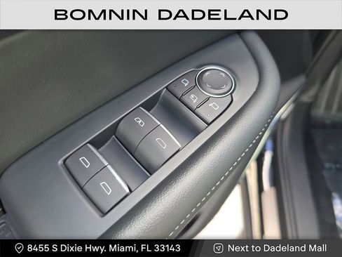 Used 2025 Buick Enclave Sport Touring image 19