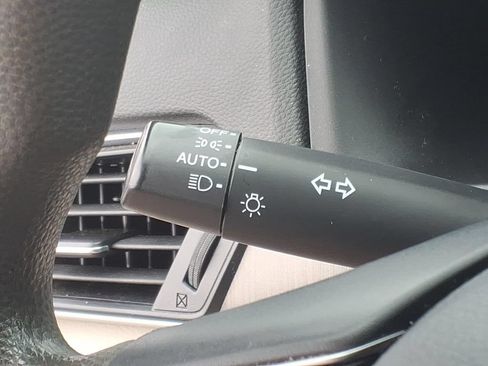 Used 2022 Honda Accord LX image 17